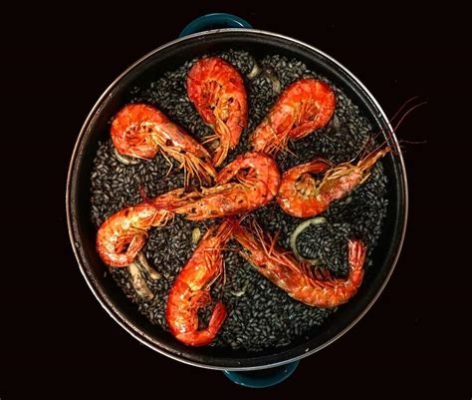  Arroz Negro - İspanya'nın Gizli Lezzeti: Denizden Gelen Bir Kara Altın Hazinesi!