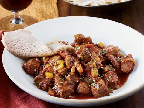  Guoton Soup: A Hearty Blend of Tibetan Spices and Tender Lamb