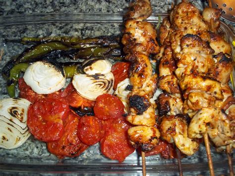  Suya: Baharatlı ve Izgara Lezzetiyle Damağınızı Fethedecek Bir Yolculuk!